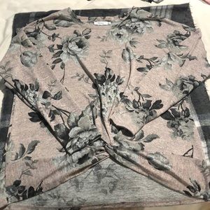 Ricki's gathered front Size XL shirt